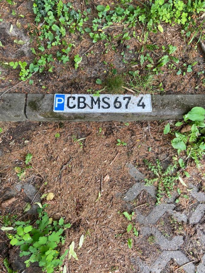 Schöne Ferienwohnung mit kostenlosem Parkplatz Cottbus Exterior foto