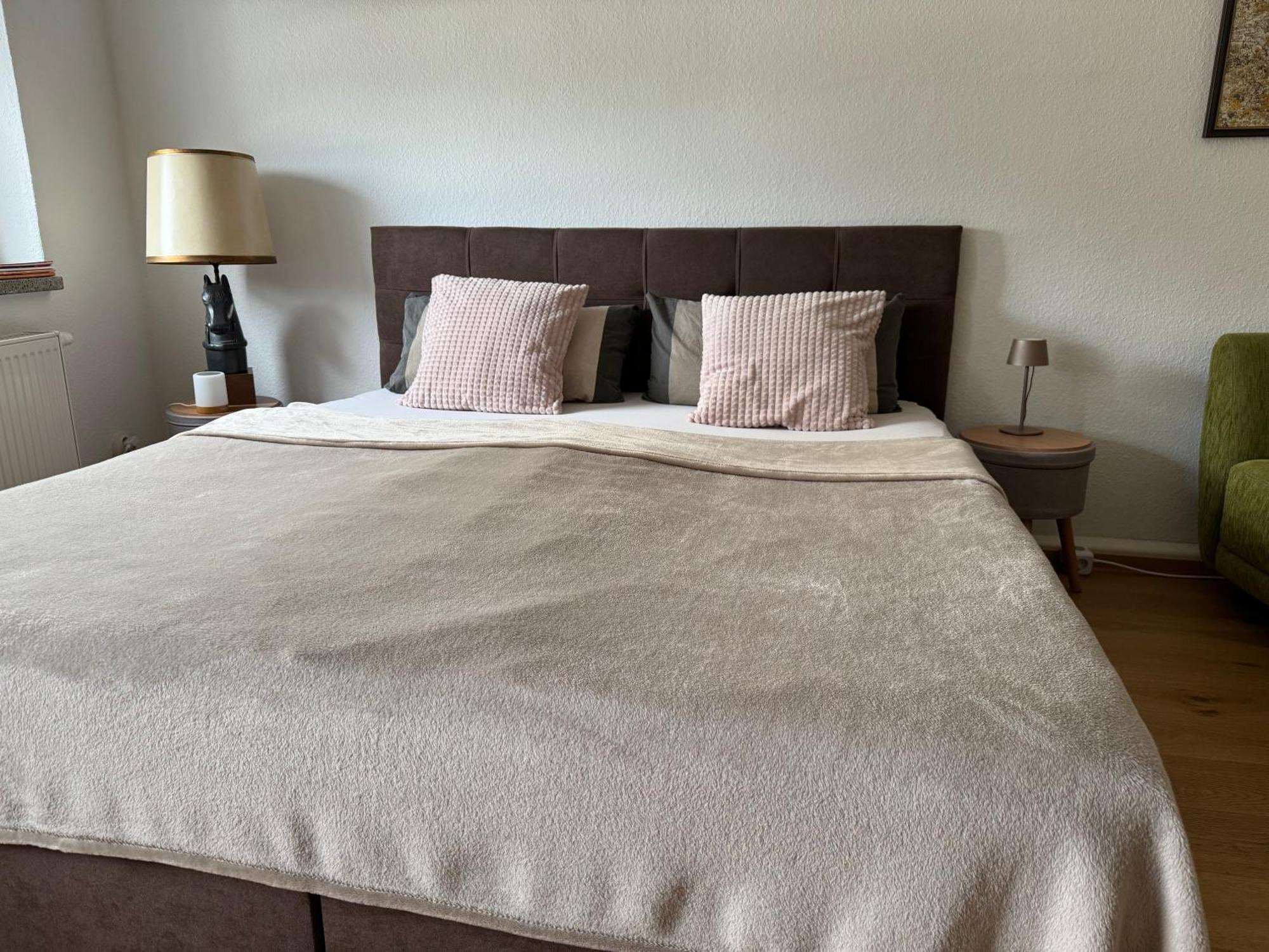 Schöne Ferienwohnung mit kostenlosem Parkplatz Cottbus Exterior foto